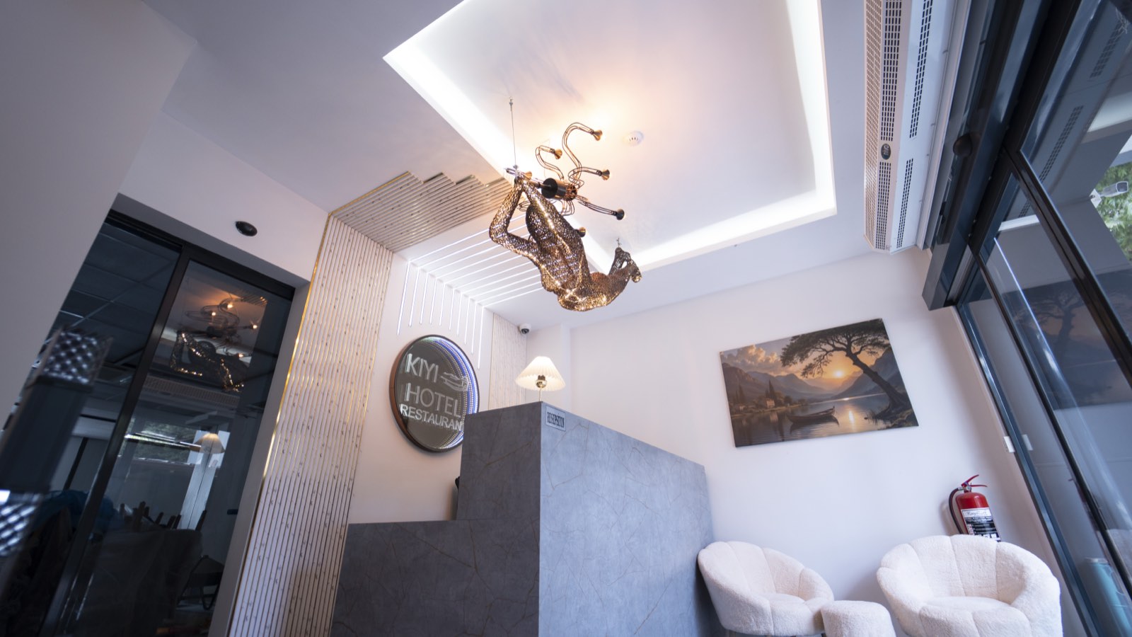Otel lobisi ve tasarım avize